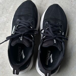 Brooks Black and White Glycerin Sneakers